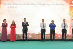 Từ Đường Trường Sơn đến Đường 1C: Thanh xu&acirc;n viết n&ecirc;n huyền thoại