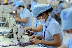 Sửa Luật Đấu thầu: Cần đo hiệu quả thực tế ch&iacute;nh s&aacute;ch ưu đ&atilde;i lao động nữ