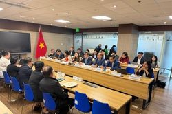 Đoàn công tác liên ngành Việt Nam làm việc tại Philippines về thương mại gạo