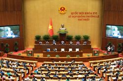 Quốc hội thông qua Luật Đầu tư sửa đổi, chuyển mạnh từ 'tiền kiểm' sang 'hậu kiểm', loại bỏ rào cản