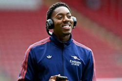 Chuyển nhượng Premier League: MU theo đuổi Lewis-Skelly, Man City tranh mua Cody Gakpo