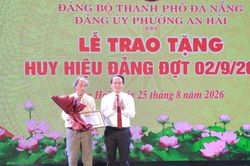 Phường An Hải và Sơn Trà trao Huy hiệu Đảng đợt 2/9 cho 532 đảng viên