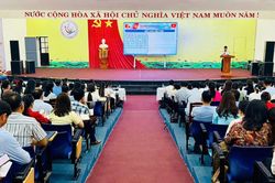 Gần 1.000 cán bộ, giáo viên Đà Nẵng được tuyên truyền về biển, đảo