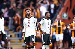 Thất bại bất ngờ 0-2 trước Hull City phơi bày tử huyệt chiến thuật nan giải của Man United