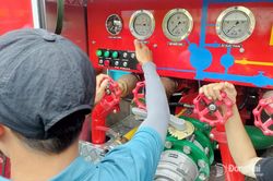 Đội Chữa cháy và CNCH Khu vực 5 tích cực học tập sử dụng, vận hành phương tiện chữa cháy mới