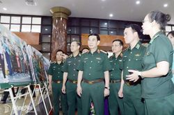 Xây dựng khu vực biên giới vững mạnh, gắn phát triển kinh tế - xã hội với củng cố quốc phòng, an ninh, đối ngoại
