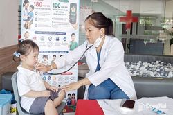Đẩy nhanh tiến độ khám sức khỏe miễn phí, lập Sổ sức khỏe điện tử cho người dân