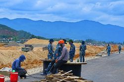 Đường cất hạ cánh số 2 Cảng hàng không Phù Cát: Chạy nước rút trước giờ bay hiệu chuẩn