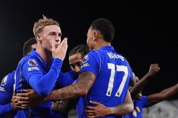 Cole Palmer tỏa sáng rực rỡ giúp Chelsea đánh bại Fulham 3-2 ở vòng mở màn Ngoại hạng Anh