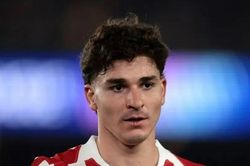 Arsenal sẵn sàng chi 150 triệu euro để chiêu mộ tiền đạo Julian Alvarez trước ngày 2/9