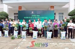 Báo Nông nghiệp và Môi trường và các đơn vị hỗ trợ sinh kế cho hộ nghèo, cận nghèo, hoàn cảnh khó khăn tại các xã vùng III tỉnh Sơn La