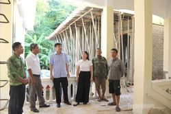Thực hành theo gương Bác