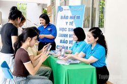 Trên 900 tân sinh viên được tuyên truyền chính sách BHYT