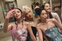 C&aacute;c th&agrave;nh vi&ecirc;n nh&oacute;m nhạc BlackPink li&ecirc;n tục b&aacute;o tin vui