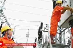 Bảo đảm điện, hàng hóa thiết yếu sau bão số 4