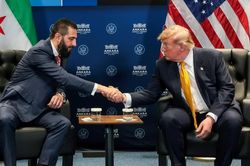 Mỹ chính thức gỡ bỏ Syria khỏi danh sách tài trợ khủng bố