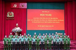 Làm sạch môi trường trên không gian mạng, xử lý cả 'hệ sinh thái' tội phạm