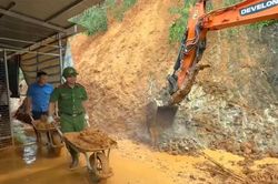 Công an Bắc Ninh khắc phục hậu quả mưa lũ, sớm ổn định cuộc sống người dân