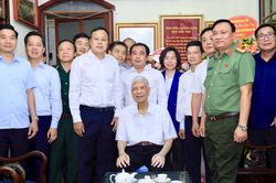Tri ân các chiến sĩ Việt Minh thành Hoàng Diệu
