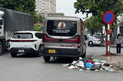 Nhiều điểm đen ch&acirc;n r&aacute;c g&acirc;y &ocirc; nhiễm tr&ecirc;n phố S&agrave;i Đồng