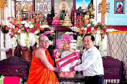 Thăm, ch&uacute;c mừng chức sắc Phật gi&aacute;o nh&acirc;n m&ugrave;a Vu Lan v&agrave; Lễ nhập hạ