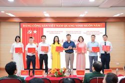 Bế giảng Kh&oacute;a bồi dưỡng kiến thức Quốc ph&ograve;ng - An ninh đối tượng 3 năm 2026