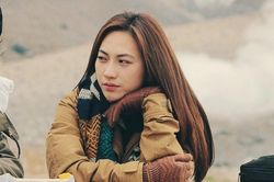 Khóc nhòe lớp trang điểm vẫn đẹp đến khó tin, Phương Anh Đào khiến khán giả trầm trồ về nhan sắc