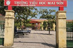 Thông tin mới vụ nữ hiệu trưởng đập bàn, ném cốc ở Ninh Bình