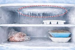 Tủ lạnh đóng tuyết dày bất thường: Có thể bạn đang mắc 4 lỗi này