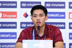 Quá nhiều người gọi điện nhờ mua vé, HLV Kim Sang-sik không dám nghe điện thoại