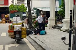 Chủ tịch Hà Nội yêu cầu xử lý vụ tài xế bị hành hung trước khu đô thị