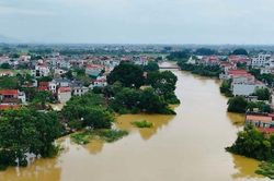 Hà Nội ứng phó chủ động, kịp thời, hạn chế thấp nhất thiệt hại do mưa lũ