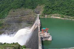 Nghệ An chủ động ứng phó mưa lũ, thủy điện Bản Vẽ điều tiết nước