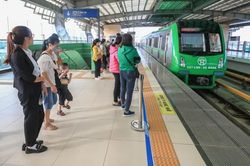 Hà Nội miễn tiền vé xe buýt và tàu điện trên cao cho nhân dân trong 5 ngày nghỉ lễ Quốc khánh