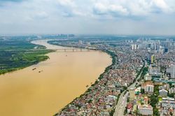 Cấm tàu thuyền lưu thông, neo đậu trên sông Hồng qua Ba Vì để phục vụ diễn tập