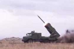 TOS-2: V&igrave; sao Nga muốn tăng tầm bắn cho hệ thống nhiệt &aacute;p?