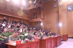 X&acirc;y dựng c&aacute;c dự &aacute;n luật kịp thời, c&oacute; tầm nh&igrave;n, th&aacute;o gỡ c&aacute;c 'điểm nghẽn'