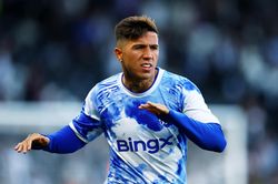 Man City chi số tiền khủng cho Enzo Fernandez