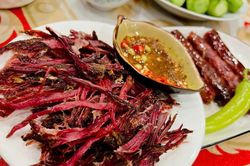 Món thịt gác bếp ngon, giàu đạm nhưng nhiều thứ cần lưu ý