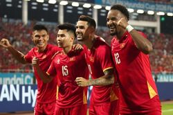 Việt Nam 1-1 Thái Lan: Hoàng Hên tỏa sáng