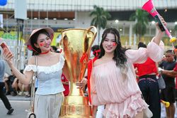 CĐV đoán Việt Nam thắng Thái Lan, Đình Bắc ghi bàn