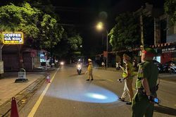 Khuyến nghị người dân cổ vũ bóng đá văn minh, tham gia giao thông an toàn