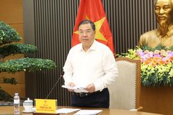 Phó Thủ tướng Thường trực Phạm Gia Túc chỉ đạo hoàn thiện dự thảo Nghị quyết về chỉ tiêu phát triển nhà ở xã hội, nhà ở cho thuê