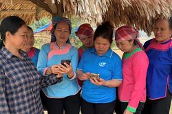 Tạo điều kiện để người khuyết tật, người dân tộc thiểu số thực hiện quyền tiếp cận thông tin