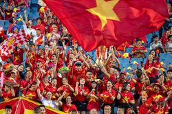 Mỹ Đình 'rực đỏ' trước giờ bóng lăn chung kết Asean Cup 2026