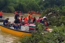Tìm thấy thi thể một nạn nhân trong vụ lật thuyền tại Thái Nguyên