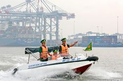 Giữ vững an ninh, an toàn cửa ngõ cảng biển Thành phố Hồ Chí Minh