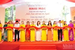 Cần Thơ khai mạc triển lãm ảnh chuyên đề 'Miền nam nhớ mãi ơn Người'