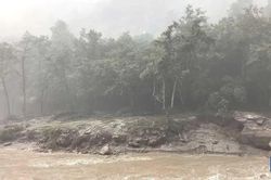 Tổng B&iacute; thư, Chủ tịch Trung Quốc Tập Cận B&igrave;nh ra chỉ thị quan trọng sau sạt lở g&acirc;y lũ b&ugrave;n tại T&acirc;y Tạng
