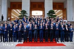 Thủ tướng L&ecirc; Minh Hưng: C&aacute;c doanh nghiệp Trung Quốc cần tăng cường đầu tư với chất lượng cao hơn, c&ocirc;ng nghệ ti&ecirc;n tiến hơn